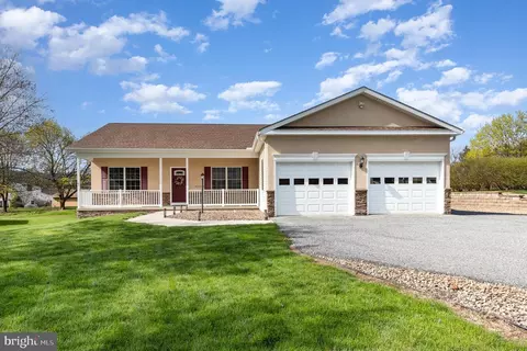 7016 Sandy Hollow Rd, Harrisburg, PA 17112