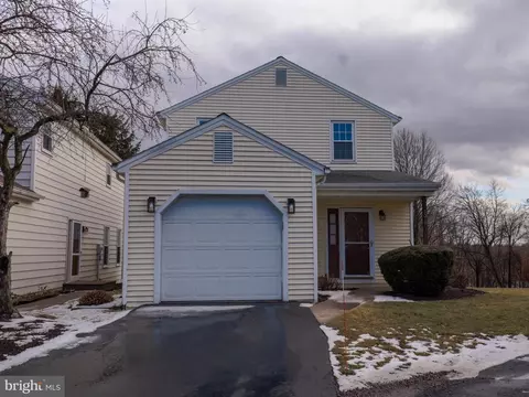 2269 Concord Cir, Harrisburg, PA 17110