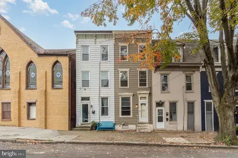 215 Calder St, Harrisburg, PA 17102