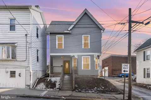 226 Moore St, Millersburg, PA 17061
