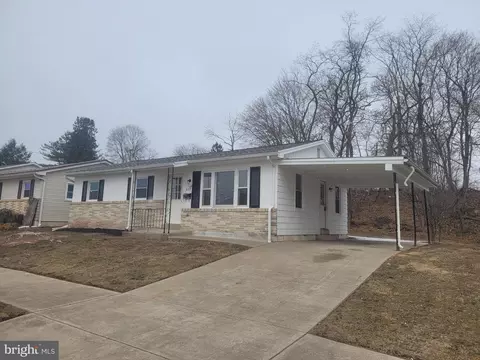 849 Union St, Millersburg, PA 17061