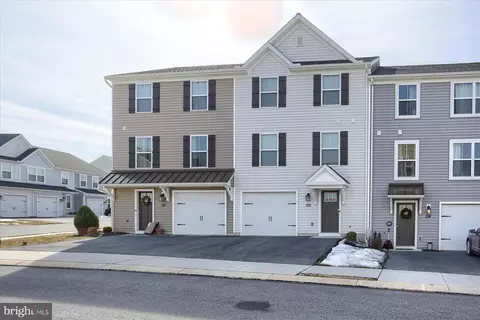 132 Carleigh Ln, Harrisburg, PA 17112