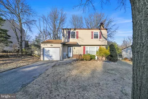 830 Cardinal Dr, Harrisburg, PA 17111
