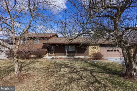 6010 Cherry Hill Rd, Harrisburg, PA 17111