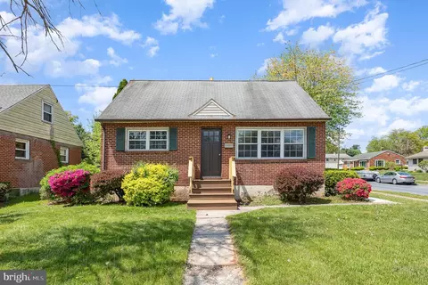 921 Vine St, Middletown, PA 17057