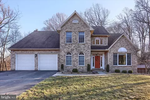 2416 Schefield Cir, Harrisburg, PA 17112