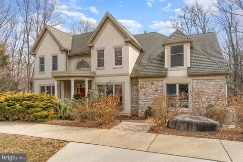 479 English Ivy Ct, Hummelstown, PA 17036
