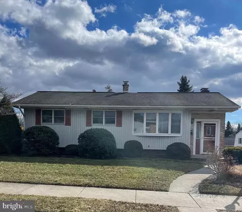434 Cedar Ave, Hershey, PA 17033