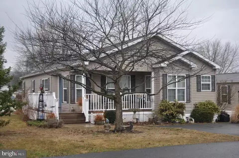 16 Railway Ave, Millersburg, PA 17061