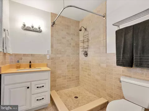 907 Beech Ave, Hershey, PA 17033 photo 25
