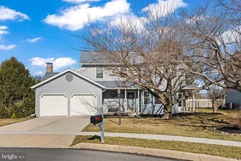 6529 Baywood Dr, Harrisburg, PA 17111