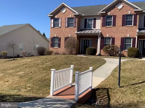 6967 Ella Cir, Harrisburg, PA 17112