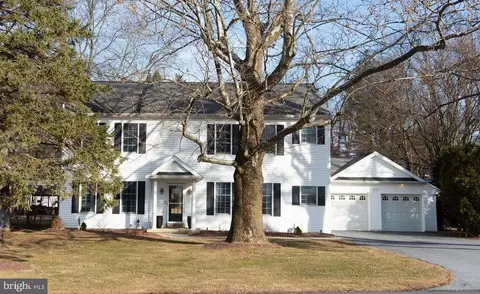 565 Sand Hill Rd, Hershey, PA 17033
