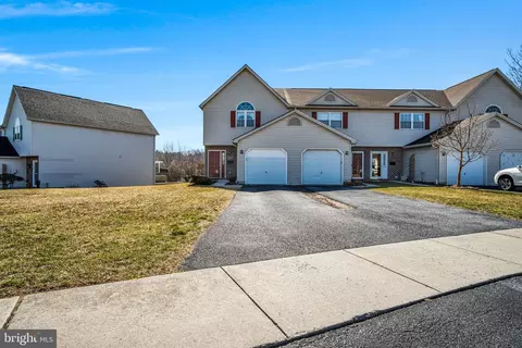 7213 Clearfield St, Harrisburg, PA 17111