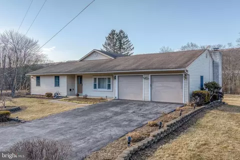 3510 Fishing Creek Valley Rd, Harrisburg, PA 17112