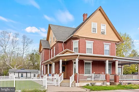452 Eshelman St, Highspire, PA 17034