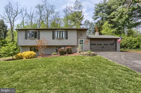 812 Wilhelm Rd, Harrisburg, PA 17111