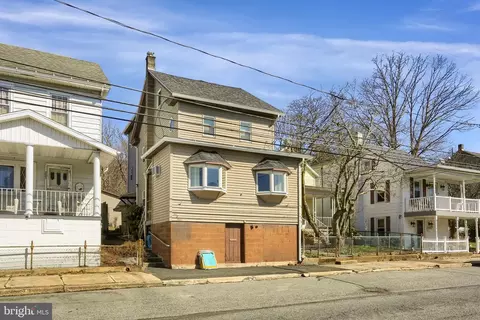 209 E Broad St, Williamstown, PA 17098