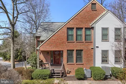 1107 Limerick Ct, Hummelstown, PA 17036