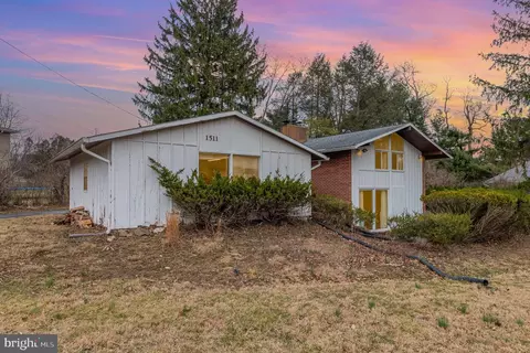 1511 Elbridge Rd, Harrisburg, PA 17112
