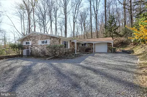 2300 Parkway W, Harrisburg, PA 17112