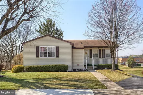 124 Lopax Rd, Harrisburg, PA 17112