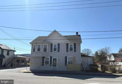 57 2nd St, Highspire, PA 17034