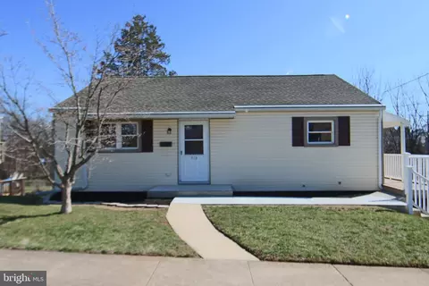 518 Spruce St, Middletown, PA 17057