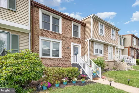693 S 82nd St, Harrisburg, PA 17111