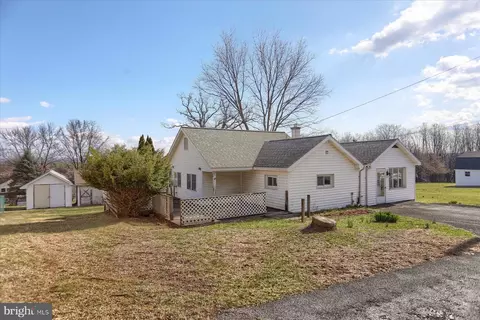367 Clark Rd, Hummelstown, PA 17036