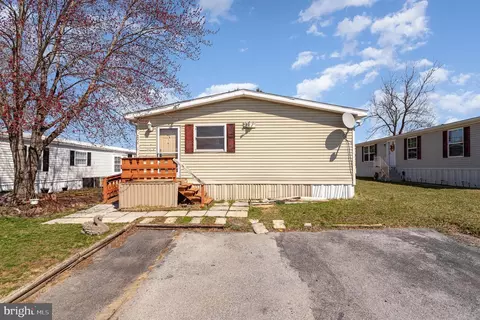 179 Bowie Dr, Grantville, PA 17028