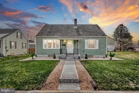 2406 S 4th St, Steelton, PA 17113