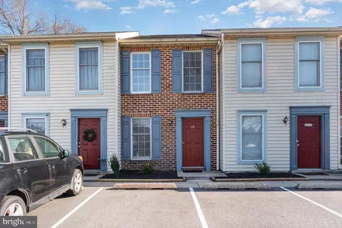 221 Duke St #D, Hummelstown, PA 17036