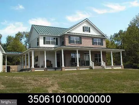 5895 Clover Rd, Harrisburg, PA 17112