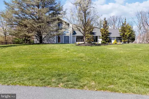 19 Bonnywick Dr, Harrisburg, PA 17111