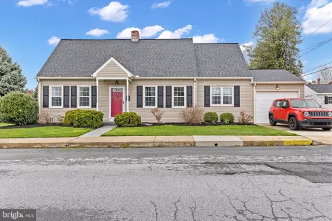 201 Columbia St, Middletown, PA 17057