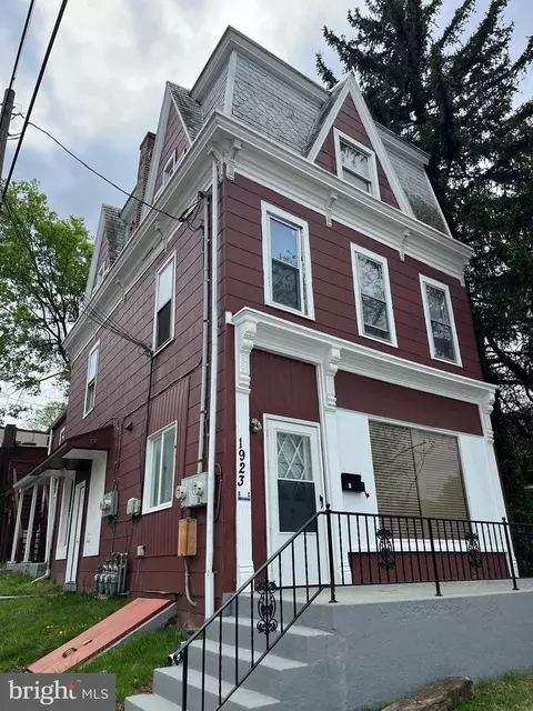 1923 State St, Harrisburg, PA 17103