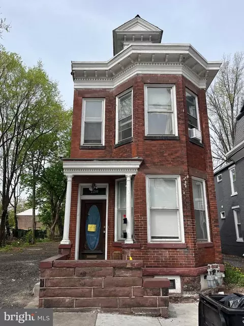 2210 N 6th St, Harrisburg, PA 17110