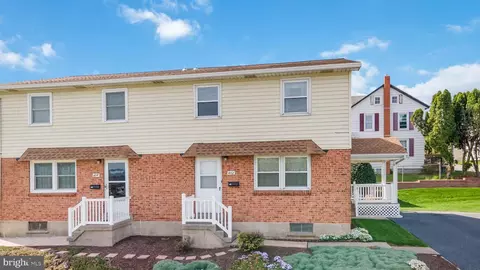 402 Hanshue St, Harrisburg, PA 17113