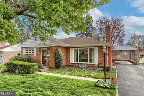3809 Bonnyview Rd, Harrisburg, PA 17109