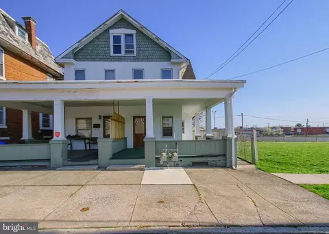 1827 Berryhill St, Harrisburg, PA 17104