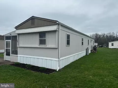 15 Rose Ave, Middletown, PA 17057