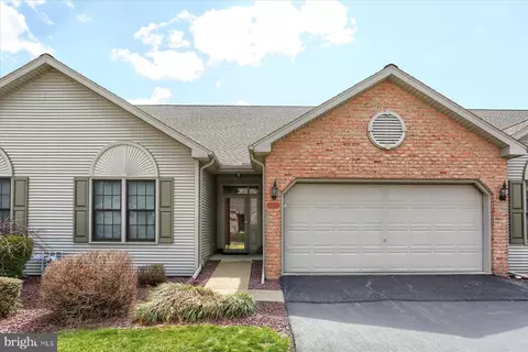6427 Whisper Wood Ln, Harrisburg, PA 17112