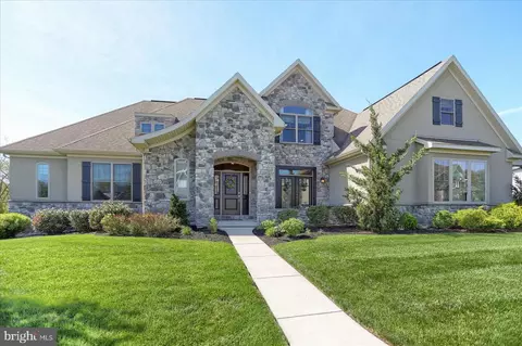 6527 Plowman Rdg, Harrisburg, PA 17112