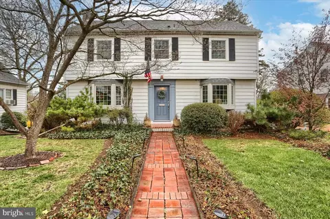 3103 Schoolhouse Ln, Harrisburg, PA 17109