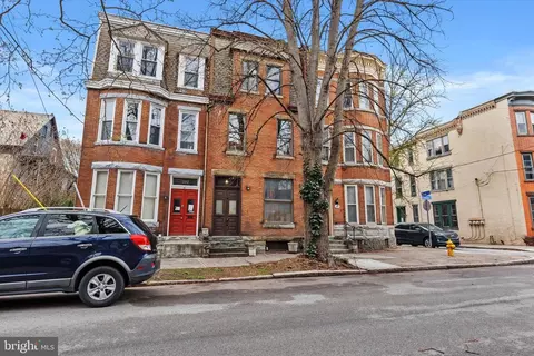 204 Hamilton St, Harrisburg, PA 17102