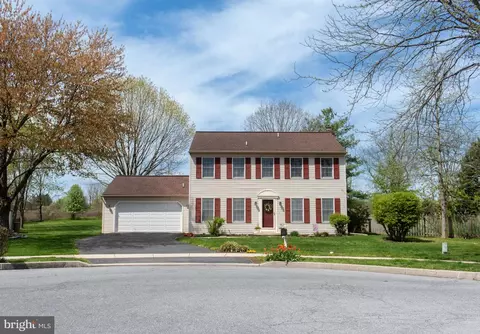 906 Bruton Cv, Hummelstown, PA 17036