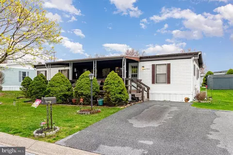 87 Meadow Run Pl, Harrisburg, PA 17112