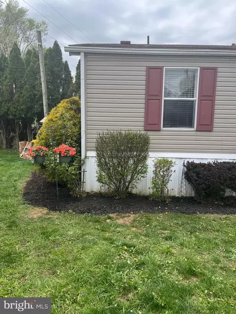 2 Skyview Dr, Hershey, PA 17033 photo 3