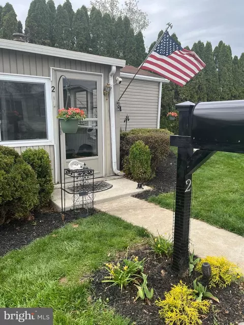 2 Skyview Dr, Hershey, PA 17033
